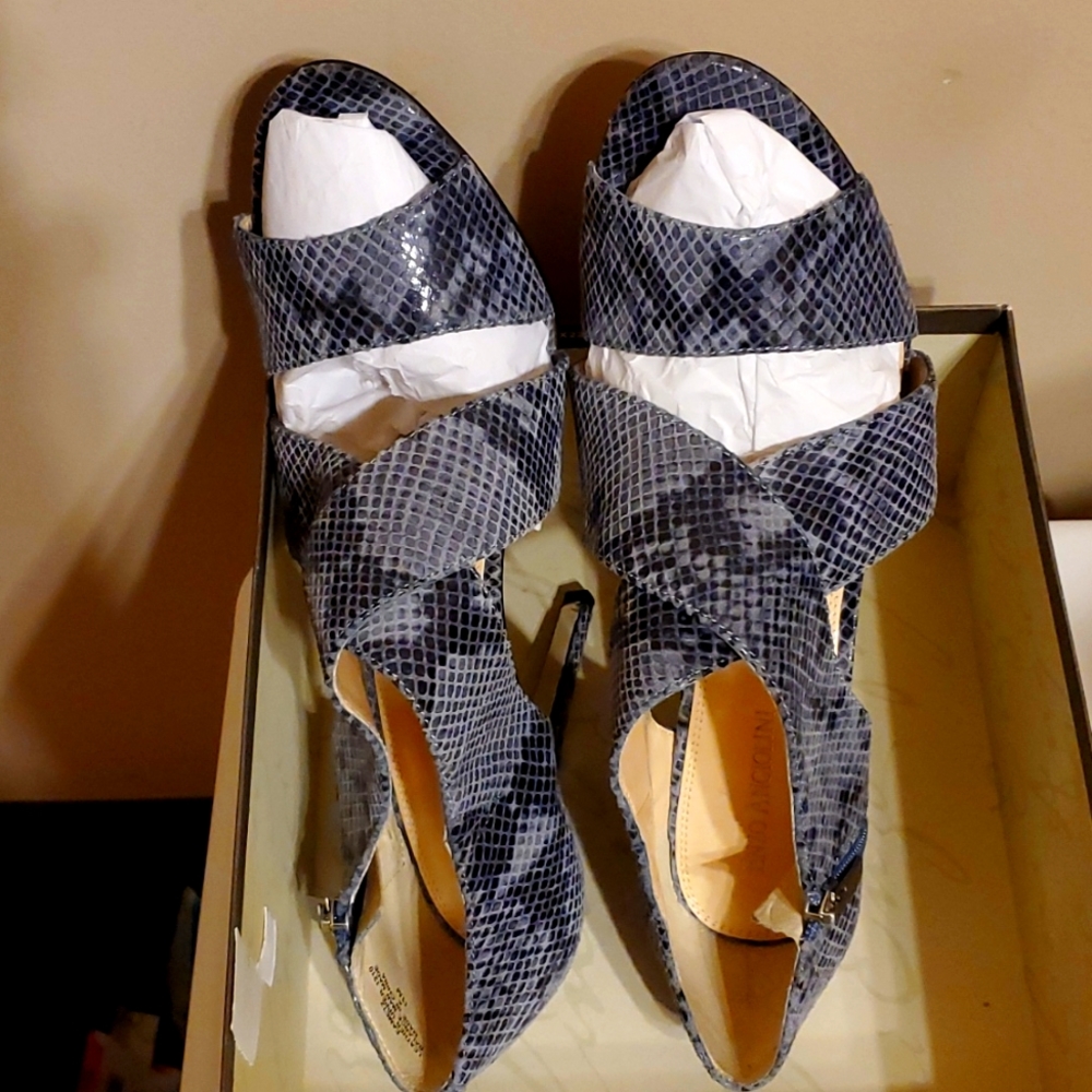 Enzo Angiolini Sandels